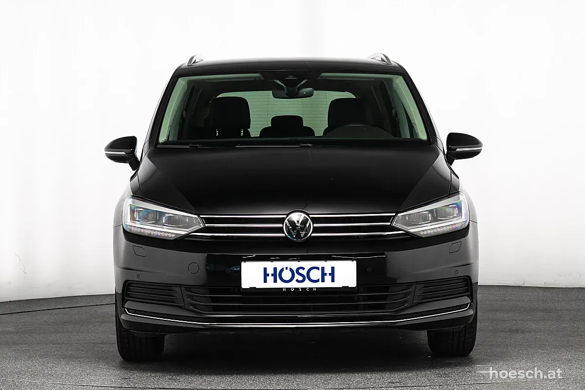 Volkswagen Touran 2025 photo 2