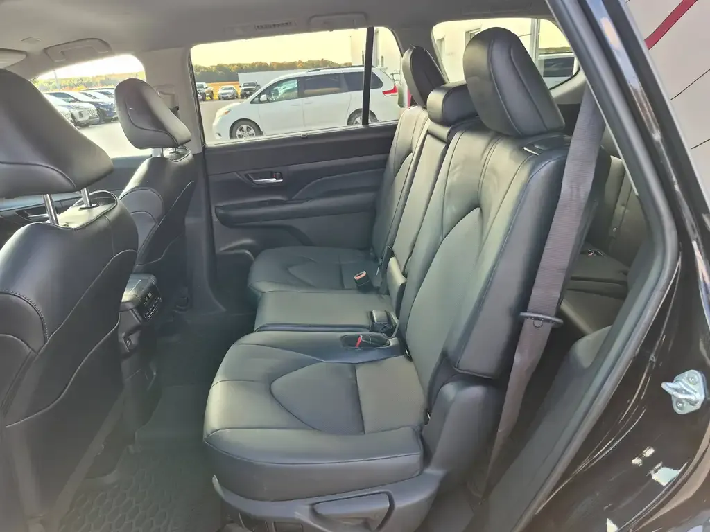 Toyota Grand Highlander 2024 photo 4