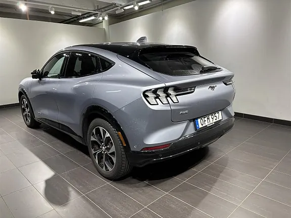 Ford Mustang Mach-E 2022 photo 2