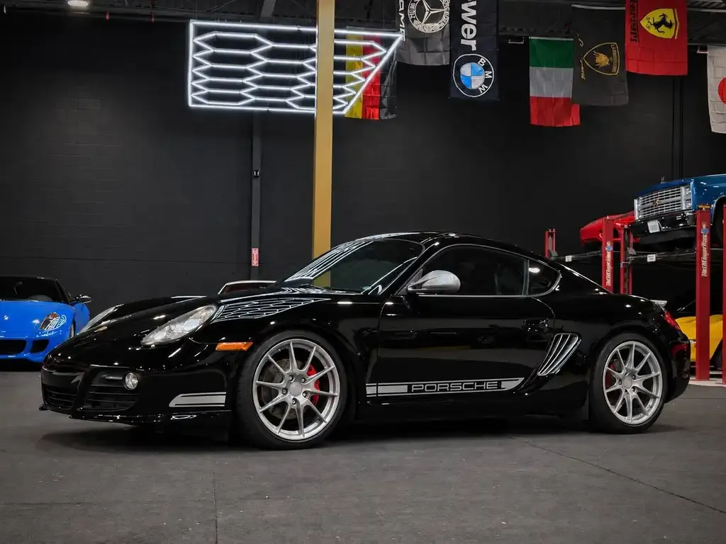 Porsche Cayman R