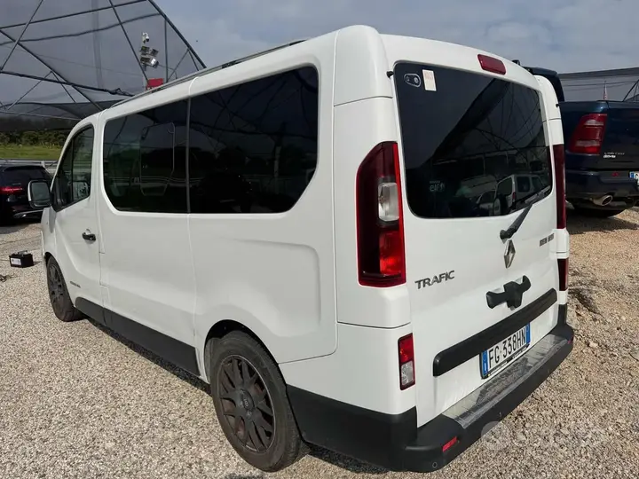 Renault Trafic 2017 photo 4
