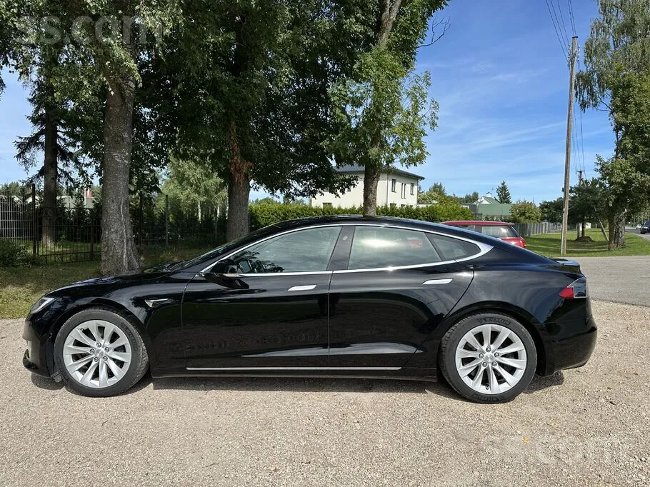 Tesla Model S 2020 photo 2