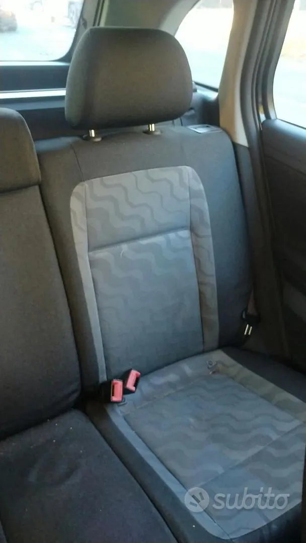 Skoda Fabia 2008 photo 4