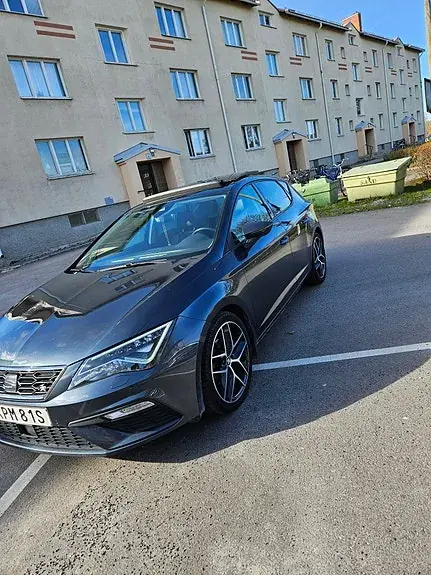 Seat Leon 2019 photo 2