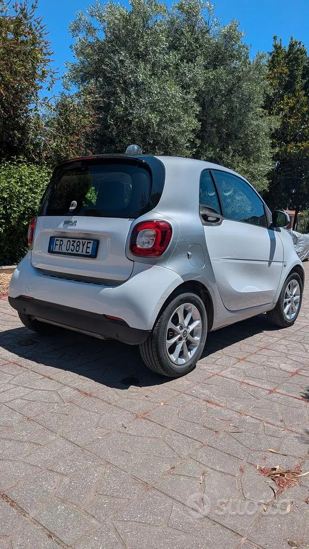 Smart Fortwo 2018 photo 3