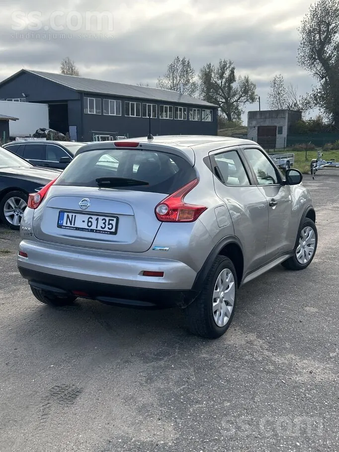 Nissan Juke 2011 photo 4