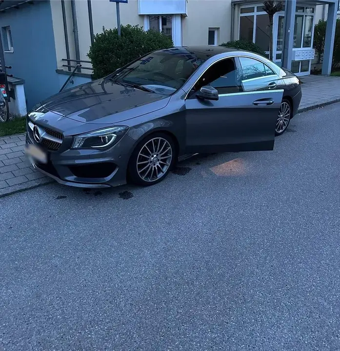 Mercedes-Benz Cla 200 Amg-Line