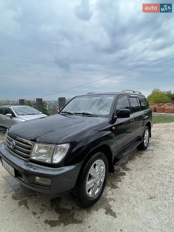 Toyota Land Cruiser 2002 photo 2