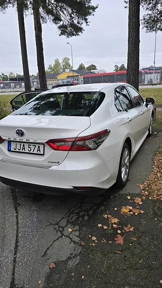 Toyota Camry 2024 photo 2