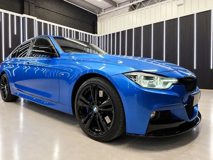 BMW 3 Series 2017 photo 2