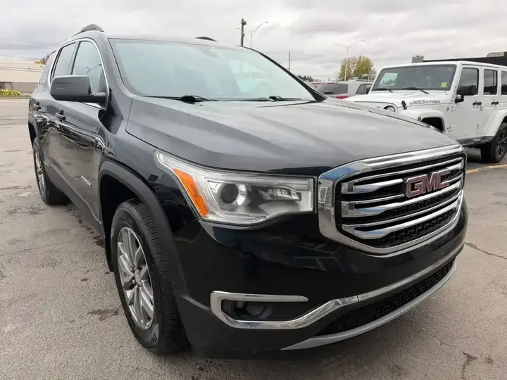 GMC Acadia 2017 photo 2