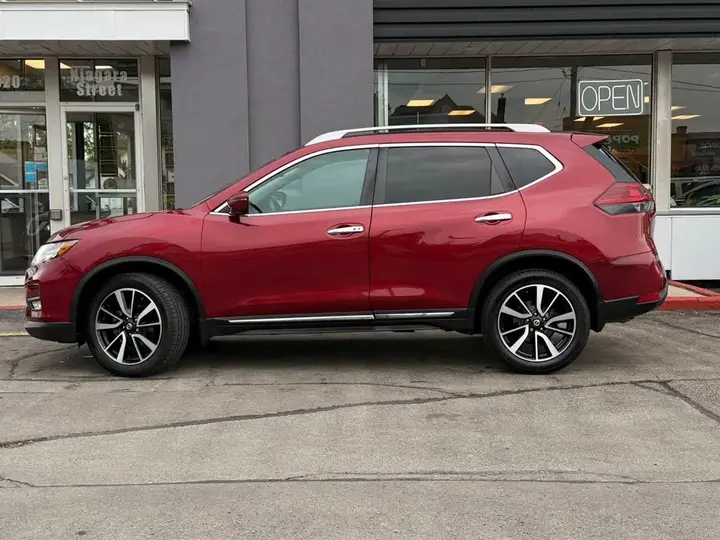 Nissan Rogue 2018 photo 2
