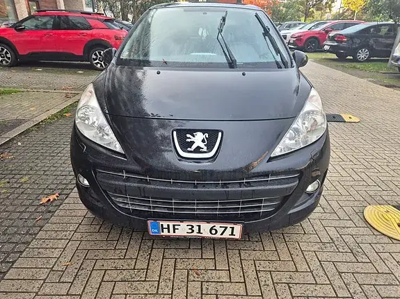 Peugeot 207 2012 photo 3