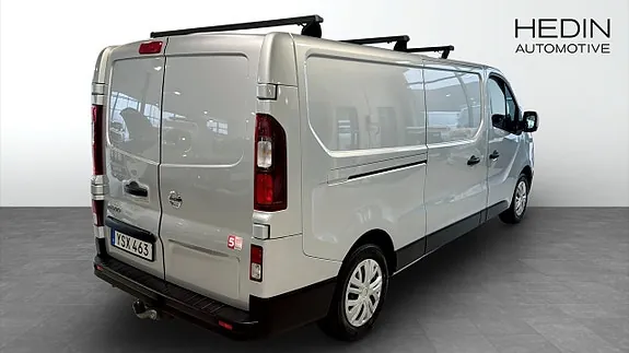 Nissan Nv300 2017 photo 2