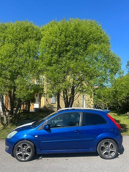 Ford Fiesta 2005 photo 2