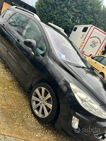Peugeot 308 2011 photo 2