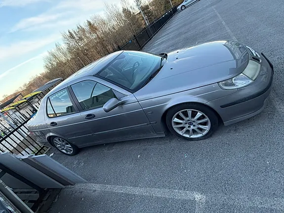 Saab 9-5 2003 photo 2