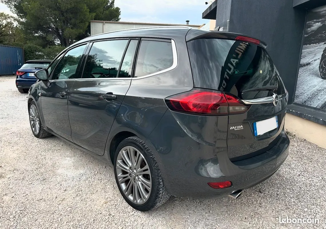 Opel Zafira Tourer 2015 photo 3