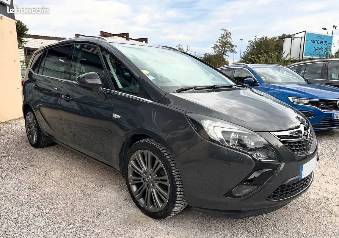 Opel Zafira Tourer 2015 photo 2