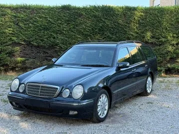 Mercedes-Benz E-Class 2002 photo 2