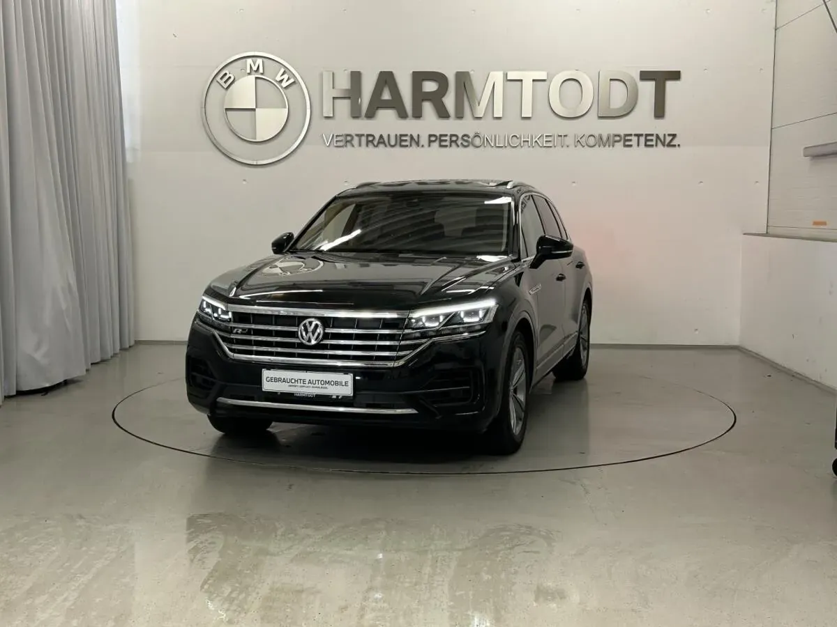 Volkswagen Touareg 2018 photo 2