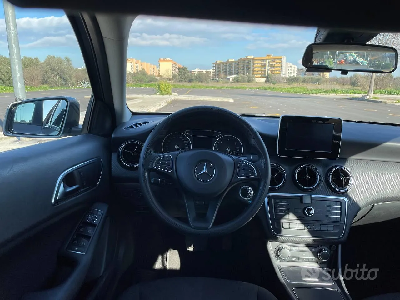 Mercedes-Benz A-Class 2016 photo 3