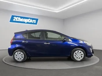 Toyota Aqua 2017 photo 5