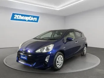 Toyota Aqua 2017 photo 2