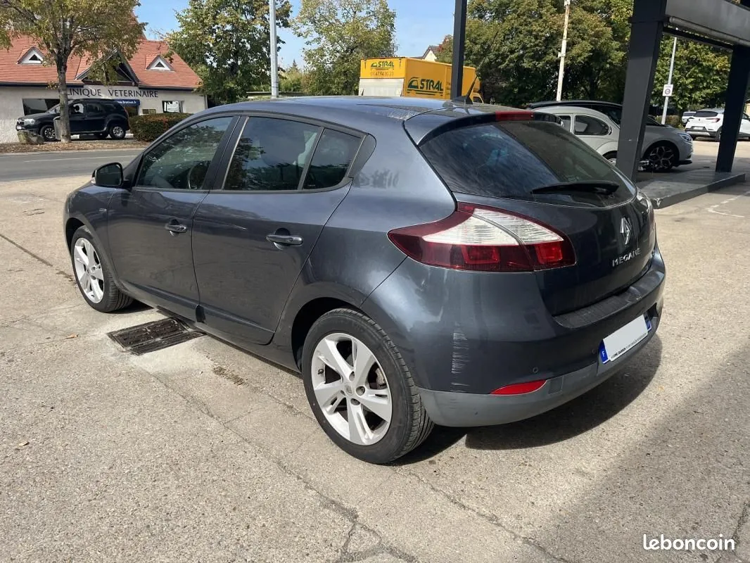 Renault Megane 2015 photo 4