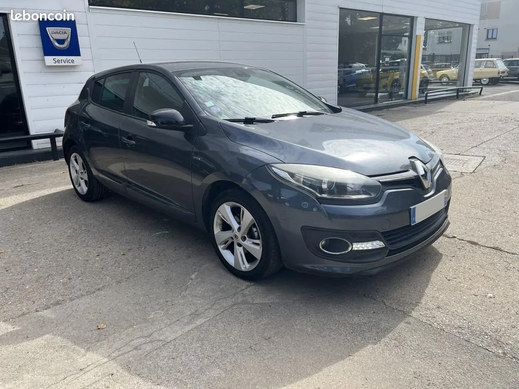 Renault Megane 2015 photo 2