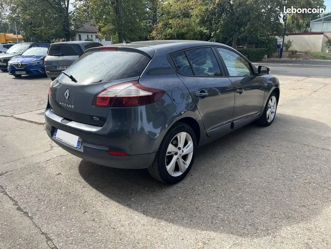 Renault Megane 2015 photo 3