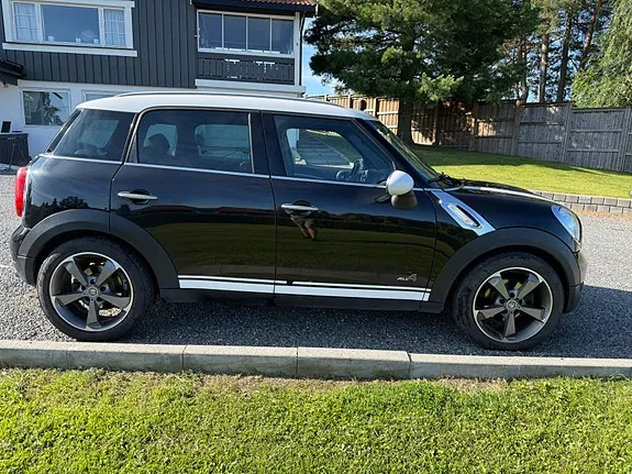 Mini Countryman Cooper D 2011 photo 4