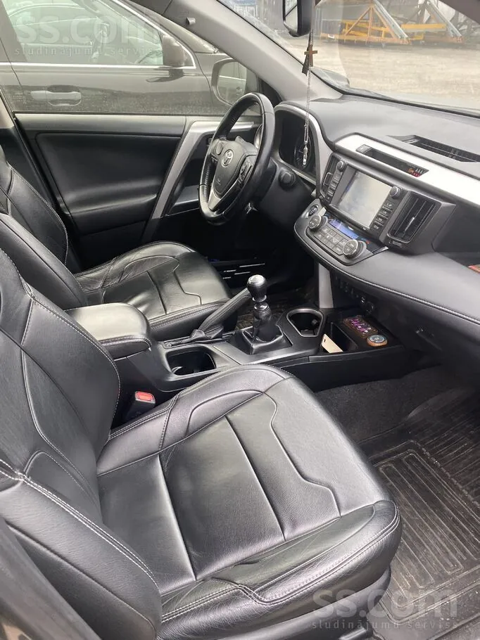 Toyota Rav4 2016 photo 4