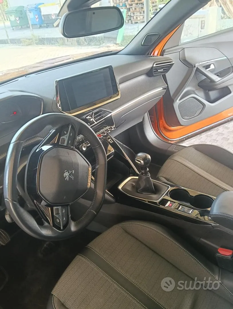 Peugeot 2008 2023 photo 4
