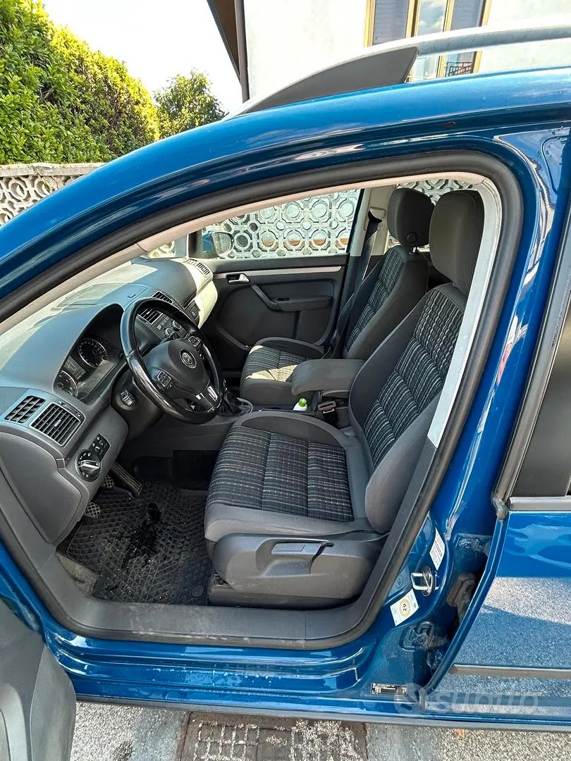 Volkswagen Touran 2013 photo 5