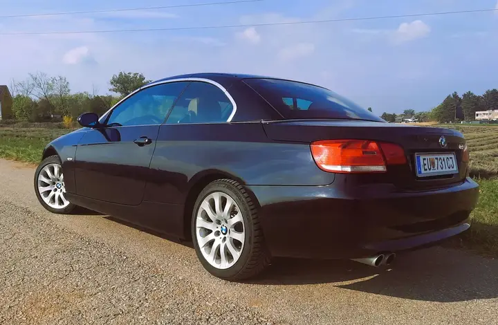 BMW 3 Series 2008 photo 2