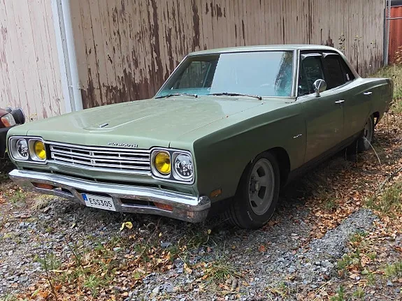 Plymouth Satellite