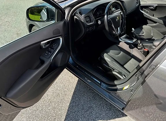 Volvo V40 2013 photo 5