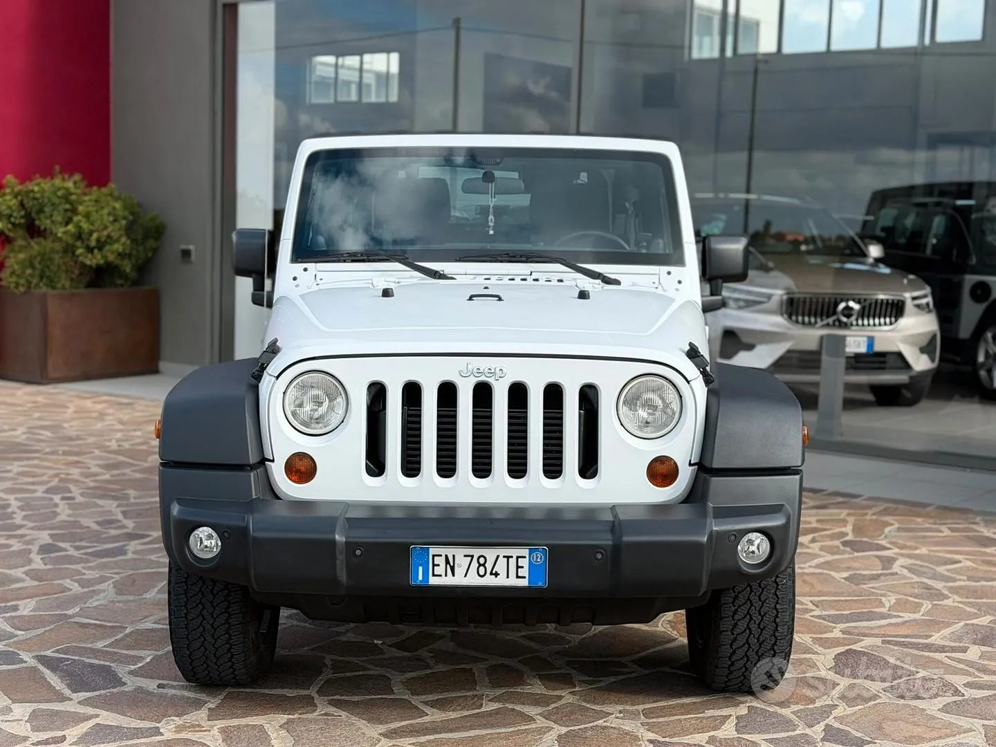 Jeep Wrangler 2012 photo 2