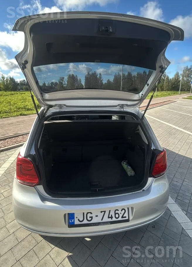 Volkswagen Polo 2010 photo 4