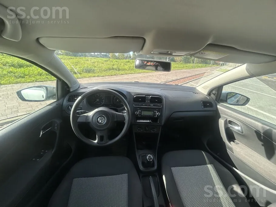 Volkswagen Polo 2010 photo 5