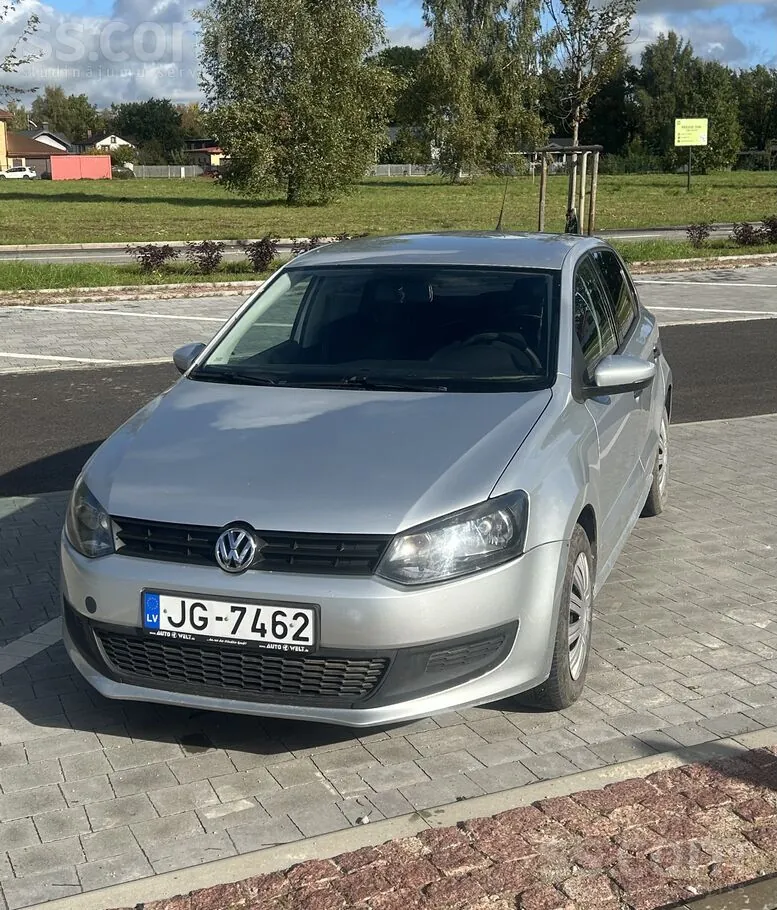 Volkswagen Polo 2010 photo 2