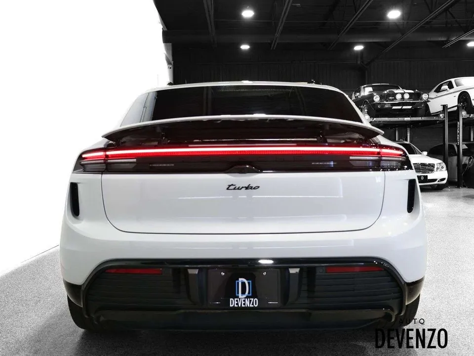 Porsche Macan 2025 photo 4
