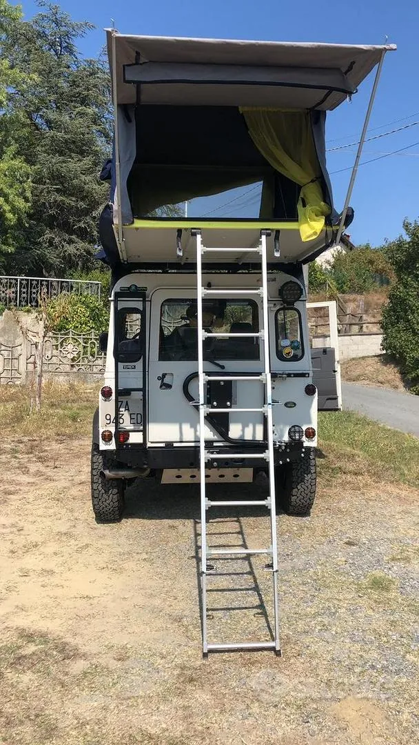 Land Rover Defender 2001 photo 4