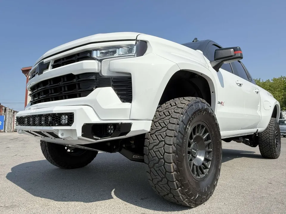 Chevrolet Silverado 1500 2024 photo 3