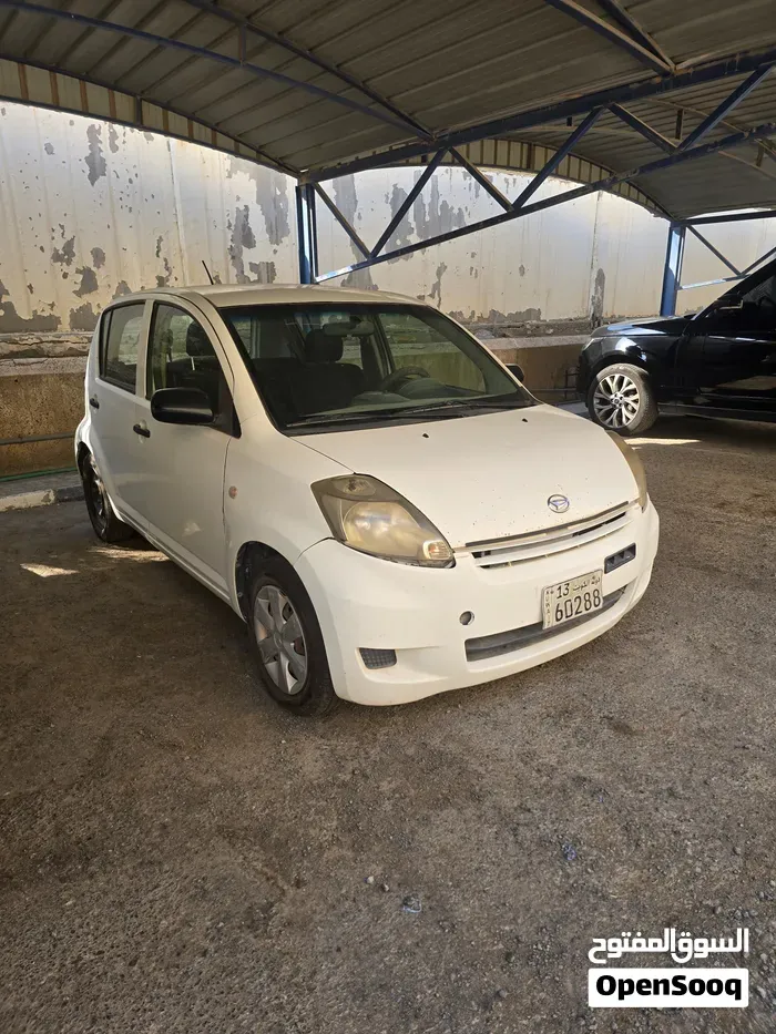 Daihatsu Yrv
