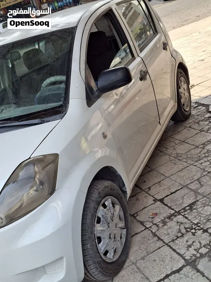 Daihatsu Yrv 2016 photo 4