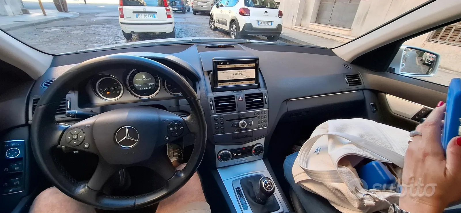 Mercedes-Benz C-Class 2011 photo 5