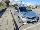 Toyota Vitz 2014 photo 2