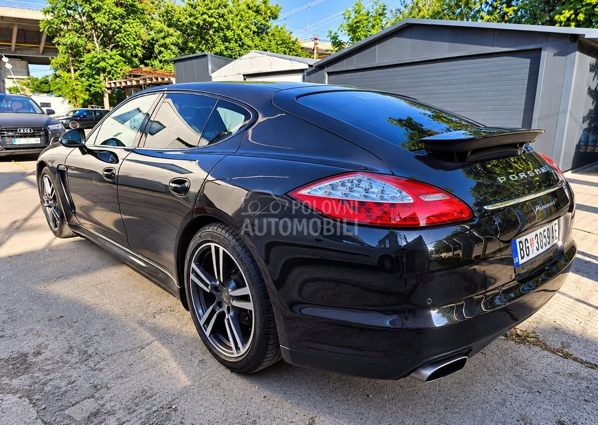 Porsche Panamera 2012 photo 3